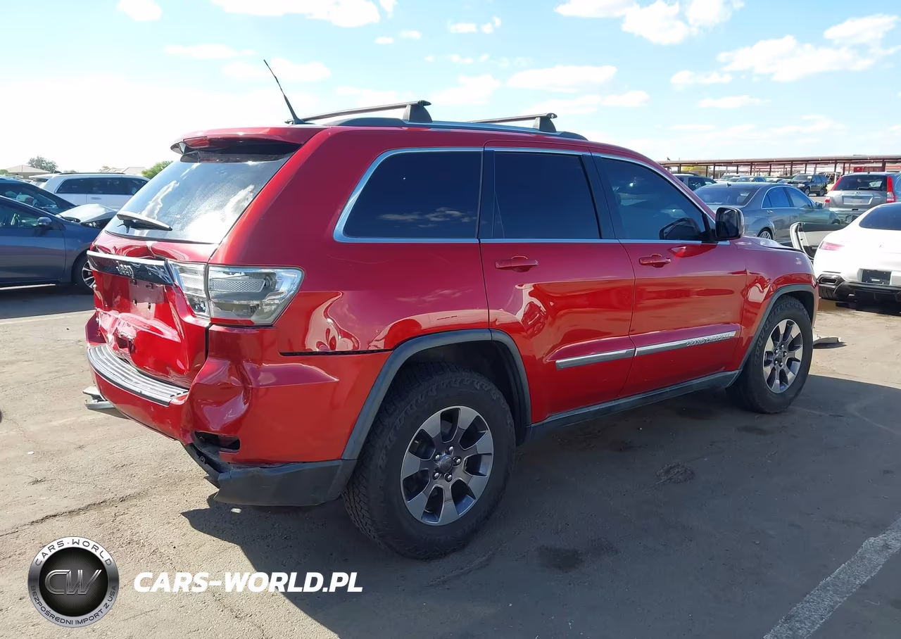 2011 Jeep Grand Cherokee Laredo VIN:1J4RS4GG9BC513612 - 4