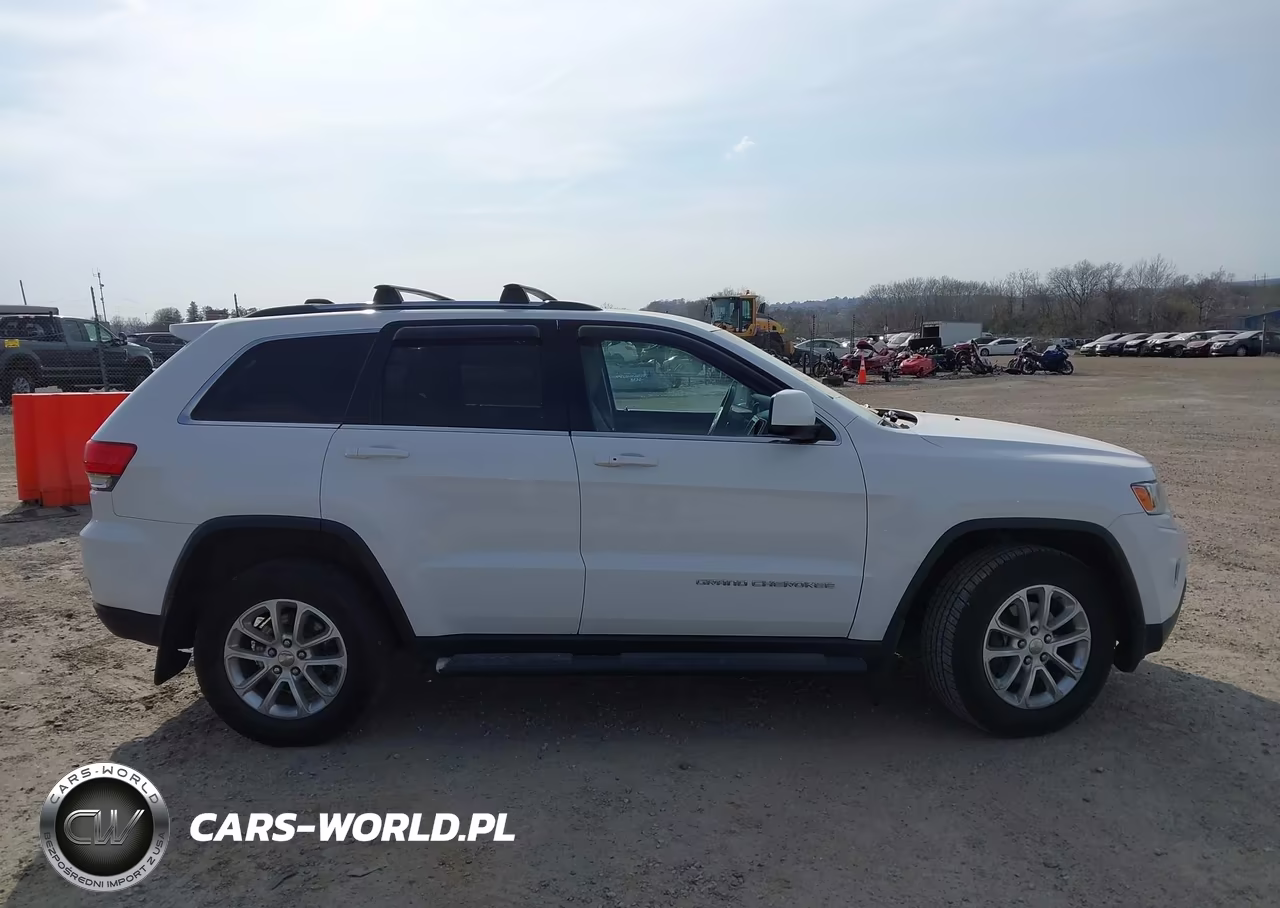 2014 Jeep Grand Cherokee Laredo VIN:1C4RJFAGXEC103936 - 13