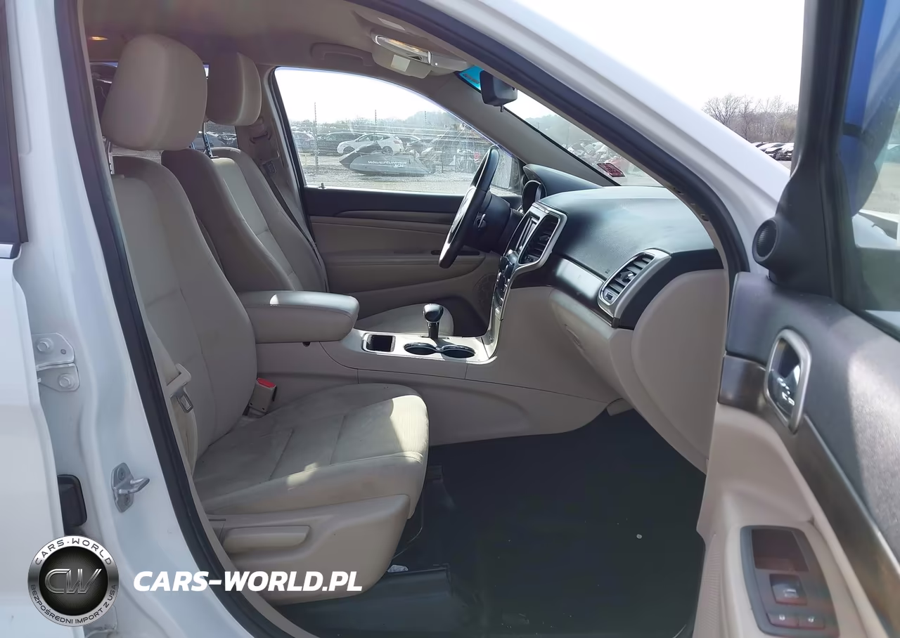 2014 Jeep Grand Cherokee Laredo VIN:1C4RJFAGXEC103936 - 5