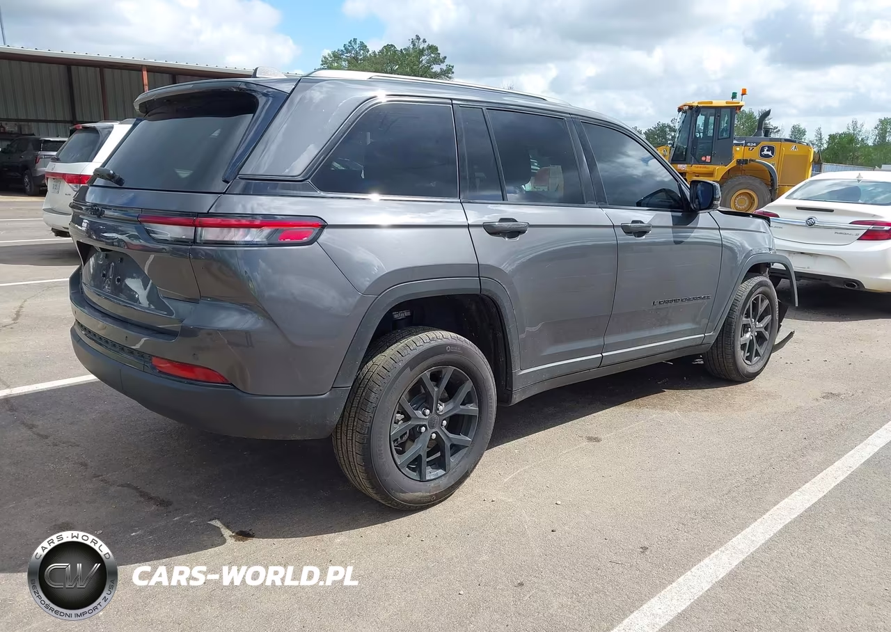 2025 Jeep Grand Cherokee Altitude X 4X4 VIN:1C4RJHAG2SC310733 - 4