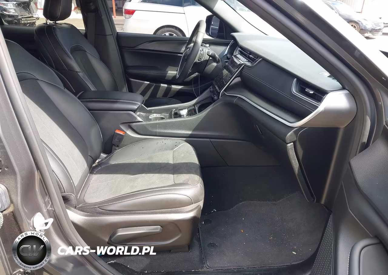 2025 Jeep Grand Cherokee Altitude X 4X4 VIN:1C4RJHAG2SC310733 - 5