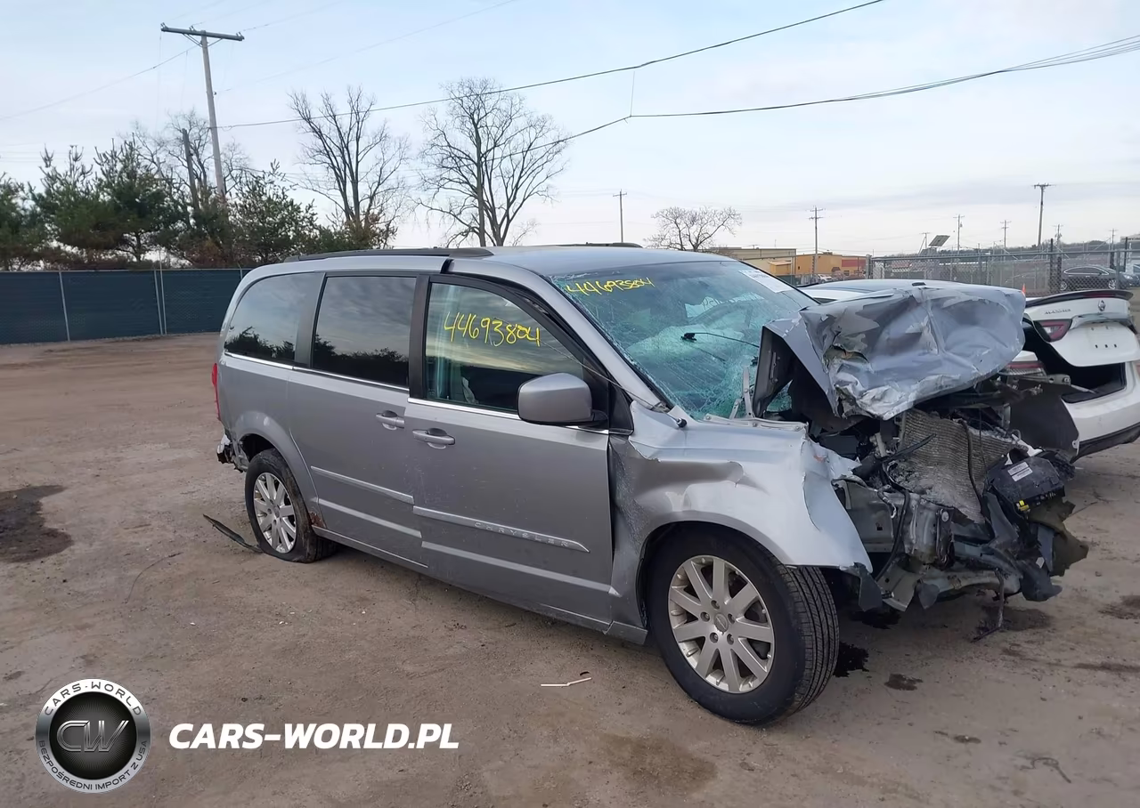 2013 Chrysler Town & Country Touring