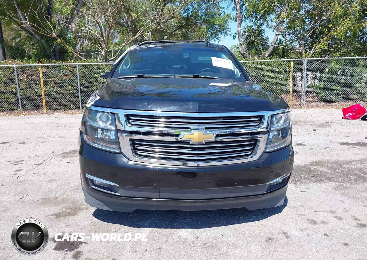 2019 Chevrolet Suburban Premier VIN:1GNSCJKC9KR331615 - 11