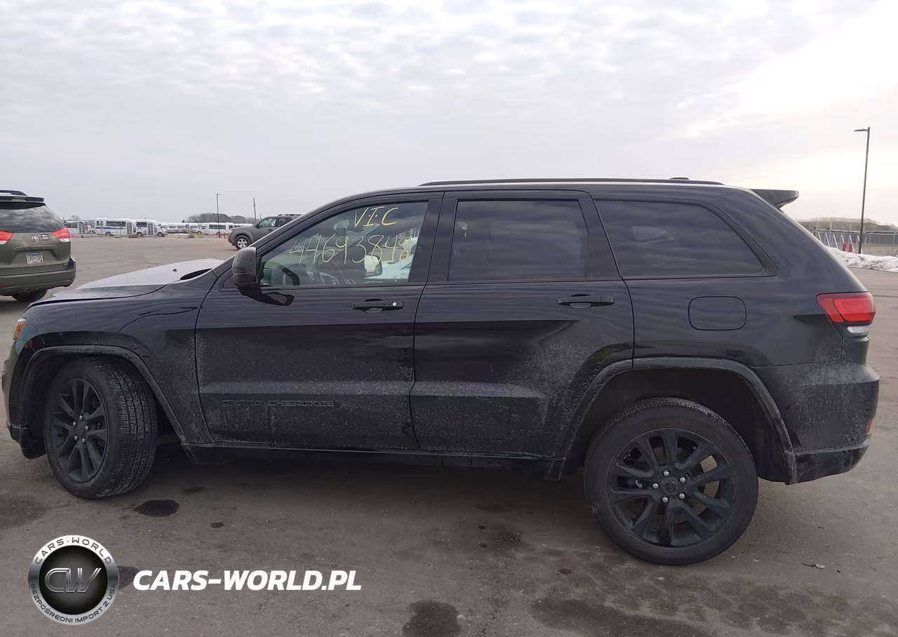 2018 Jeep Grand Cherokee Altitude 4X4 VIN:1C4RJFAG2JC401987 - 14