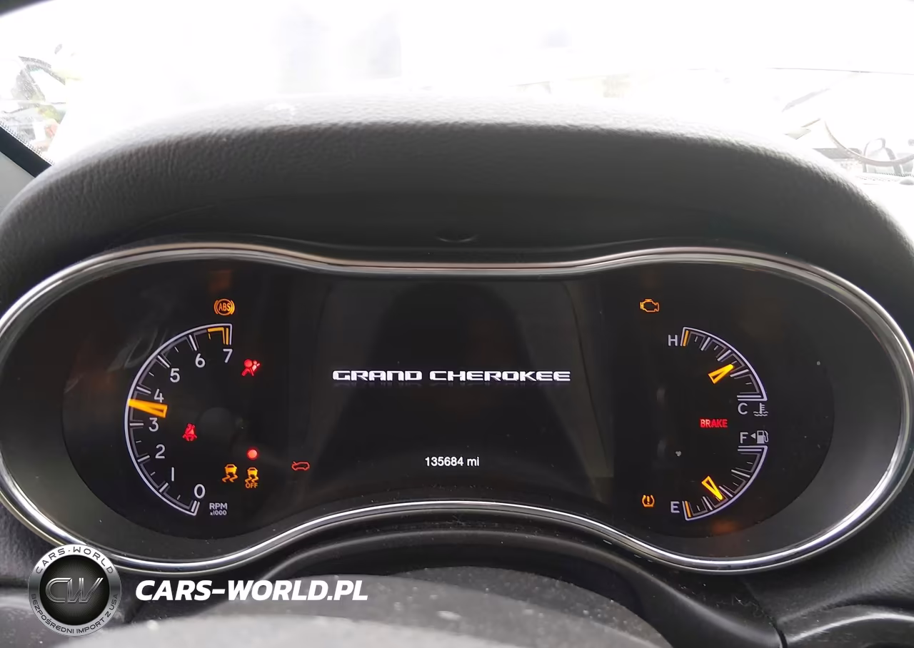 2018 Jeep Grand Cherokee Altitude 4X4 VIN:1C4RJFAG2JC401987 - 7