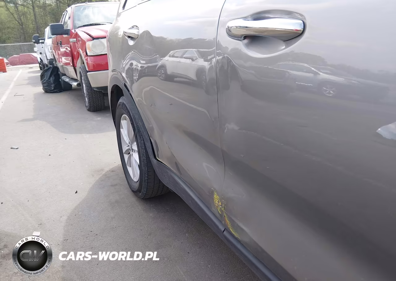 2019 Kia Sorento 2.4L L VIN:5XYPG4A39KG494091 - 6