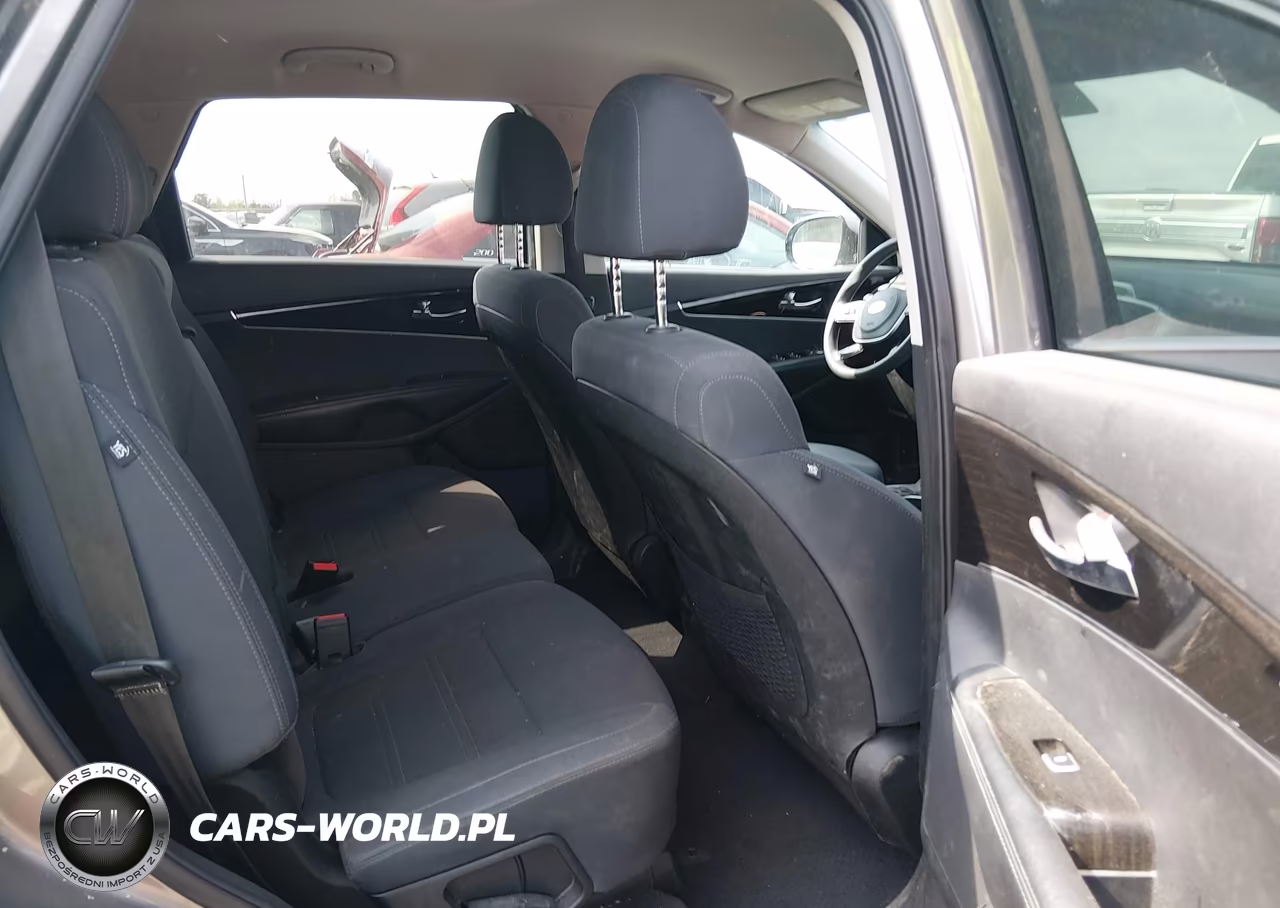 2019 Kia Sorento 2.4L L VIN:5XYPG4A39KG494091 - 8