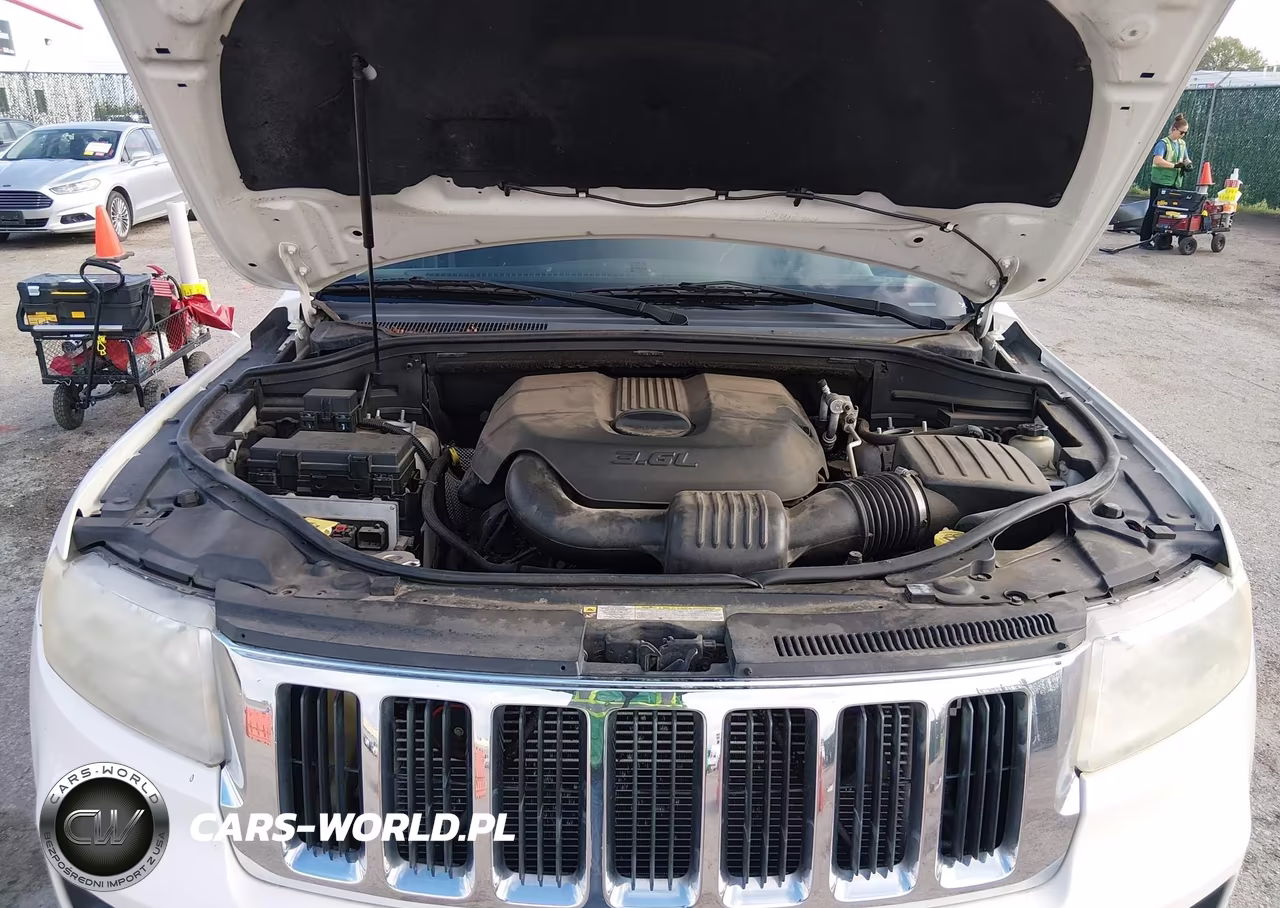 2011 Jeep Grand Cherokee Laredo VIN:1J4RS4GG6BC541254 - 10