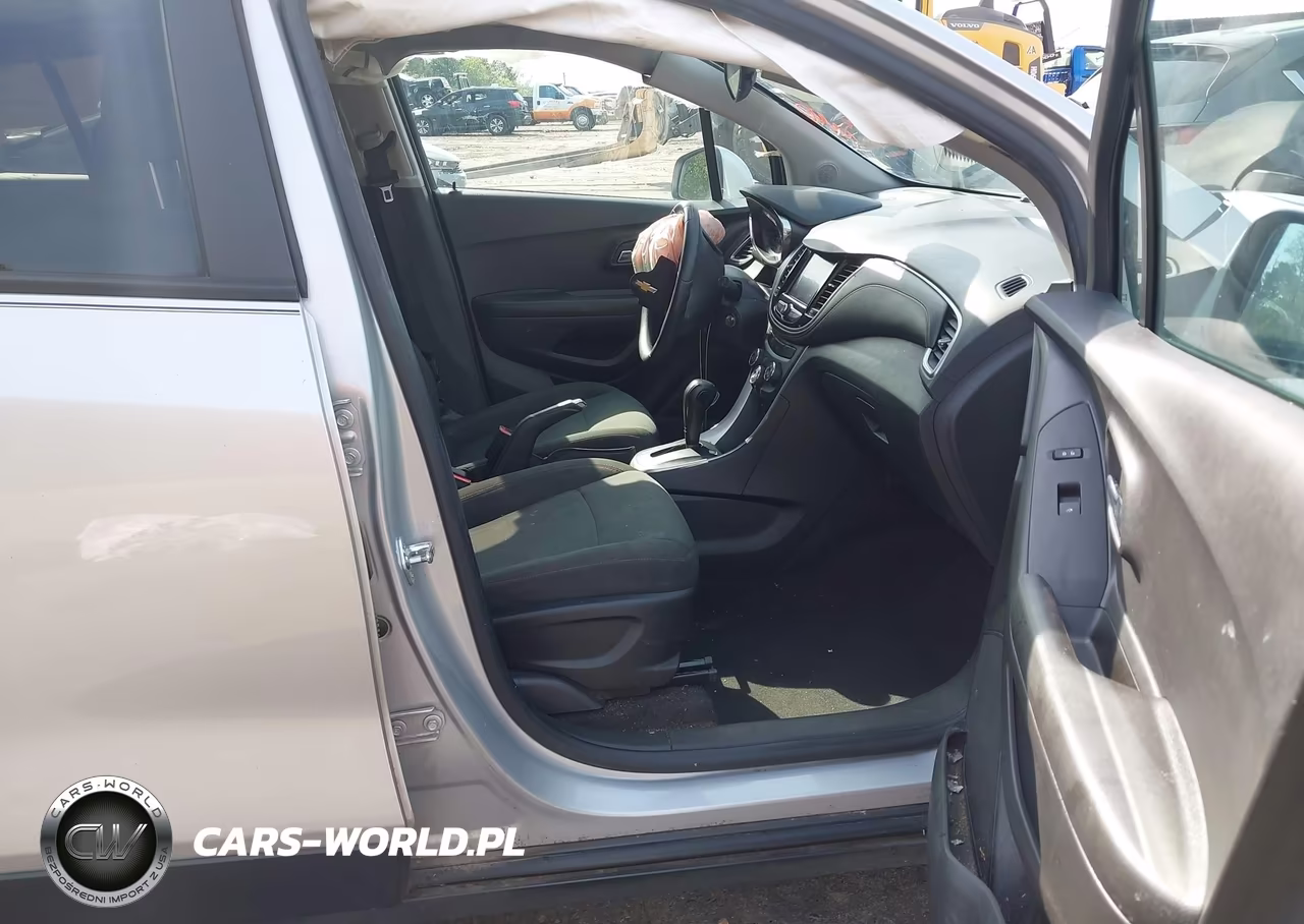 2022 Chevrolet Trax Fwd Ls VIN:KL7CJKSM0NB522688 - 5