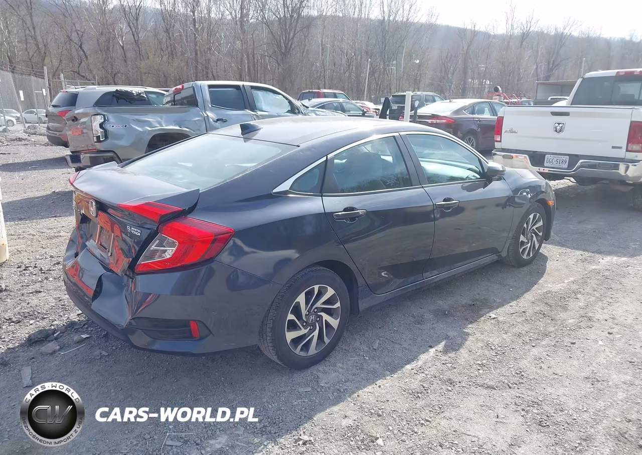 2018 Honda Civic Ex VIN:2HGFC2F75JH562329 - 4