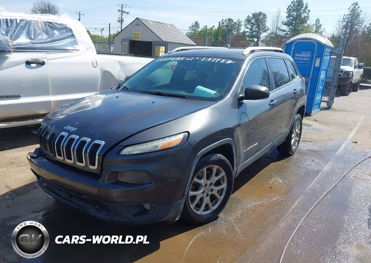 2015 Jeep Cherokee Latitude VIN:1C4PJLCB2FW707844 - 2