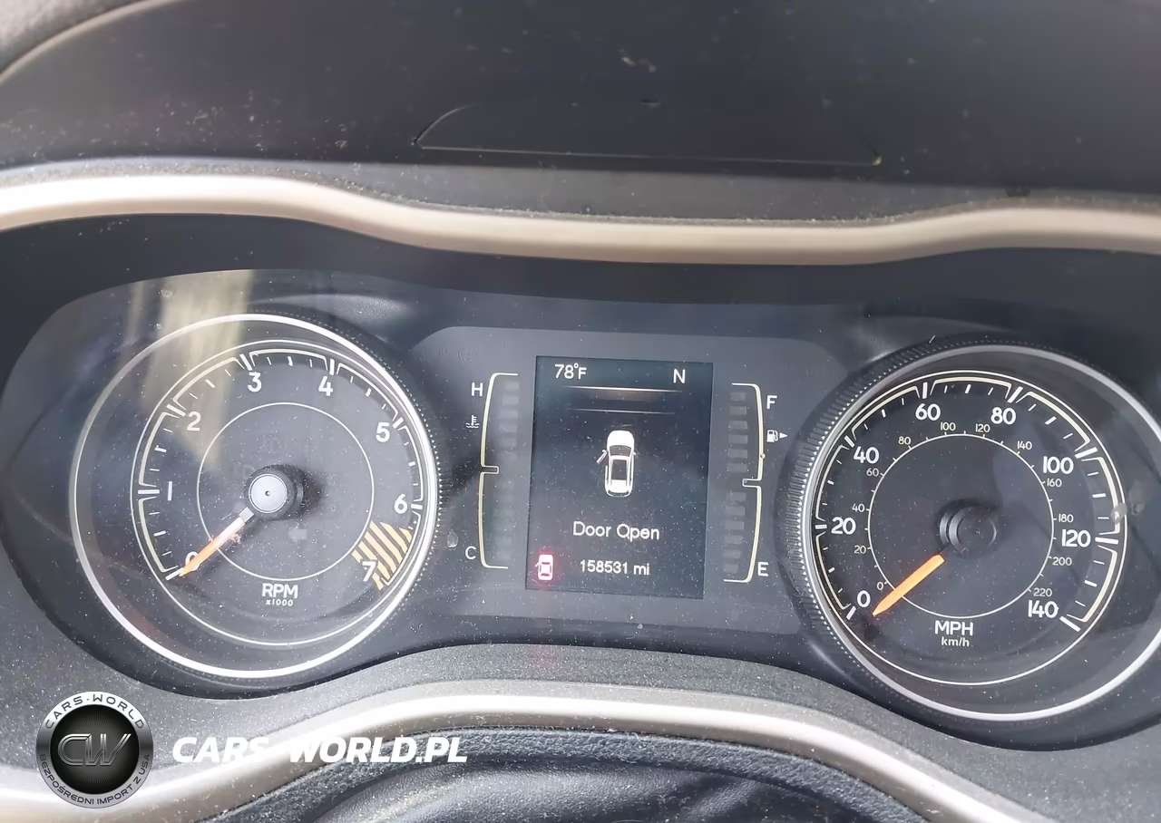 2015 Jeep Cherokee Latitude VIN:1C4PJLCB2FW707844 - 7