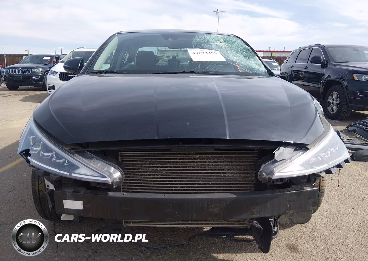 2019 Hyundai Elantra Limited VIN:5NPD84LF0KH460668 - 13