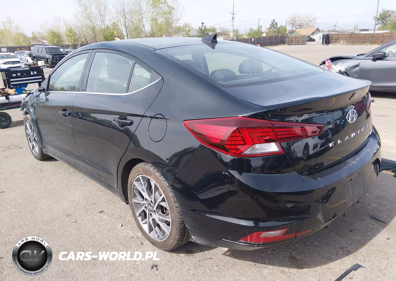 2019 Hyundai Elantra Limited VIN:5NPD84LF0KH460668 - 3