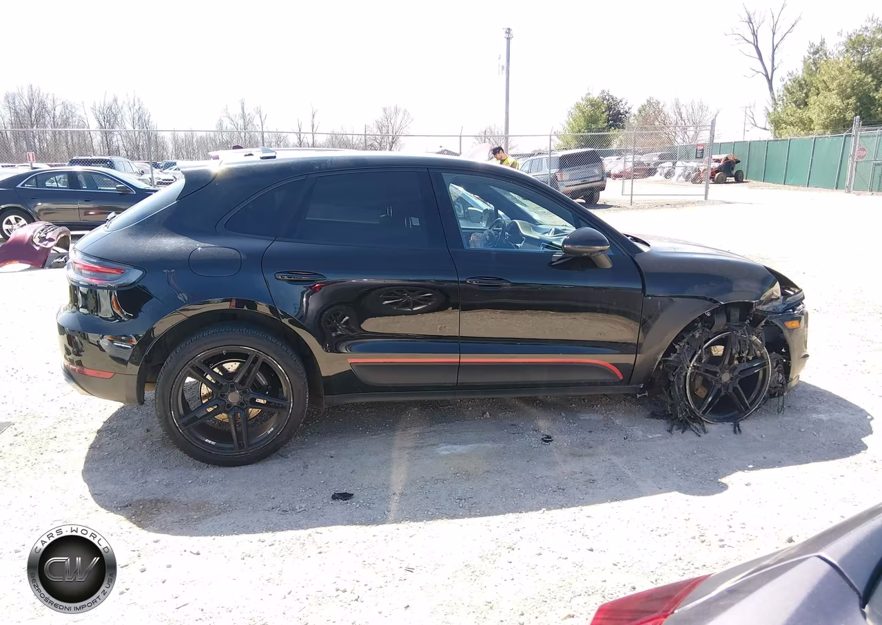 2019 Porsche Macan VIN:WP1AA2A52KLB03203 - 13