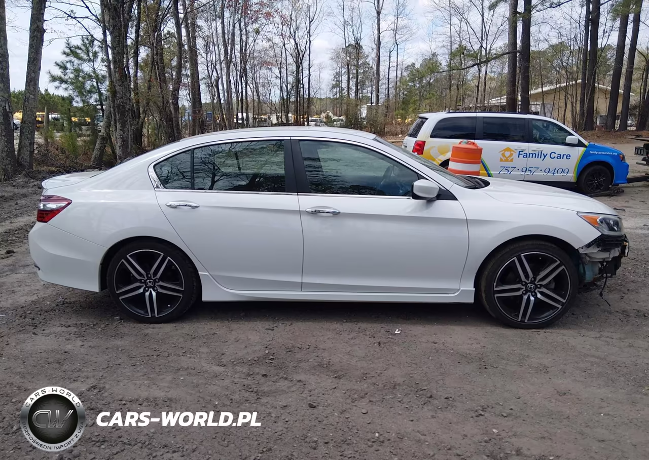 2017 Honda Accord Sport VIN:1HGCR2F56HA265207 - 13