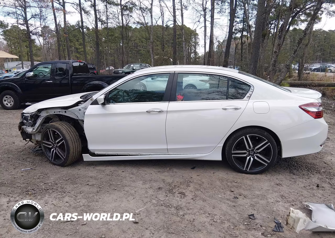 2017 Honda Accord Sport VIN:1HGCR2F56HA265207 - 14