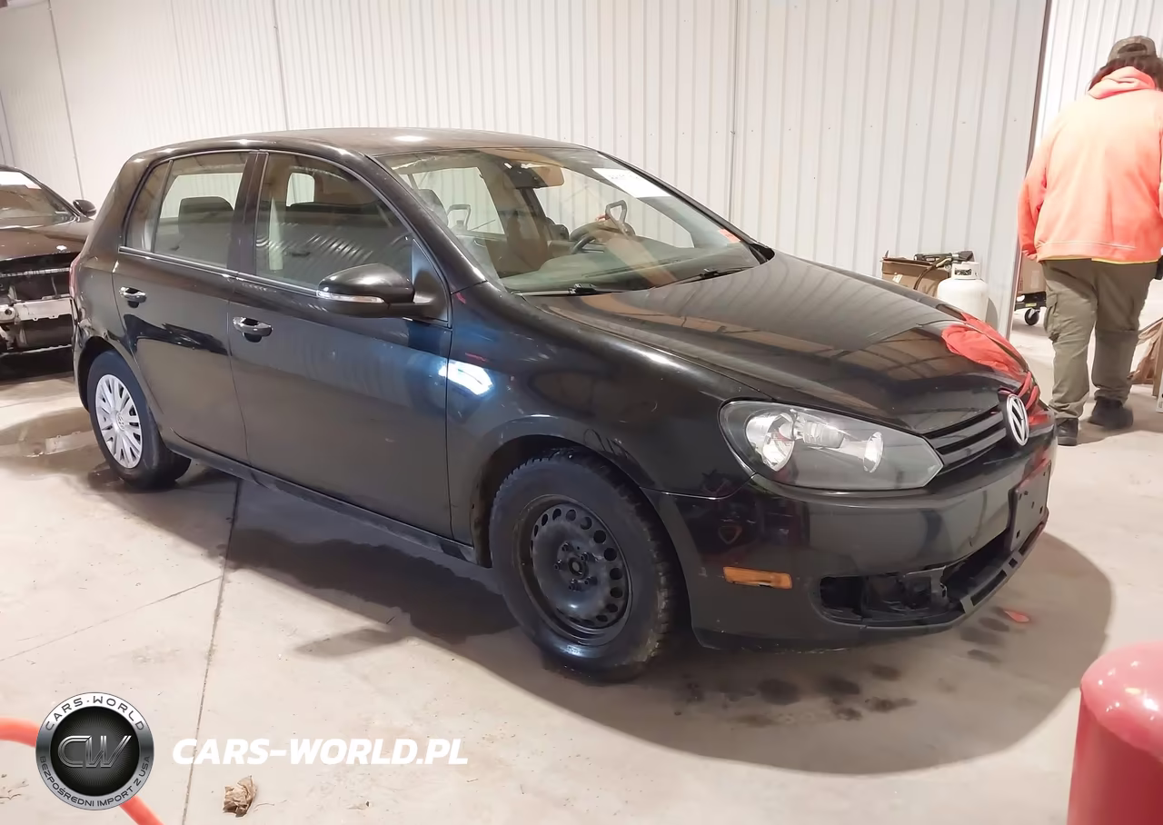 2013 Volkswagen Golf 2.5L 4-Door