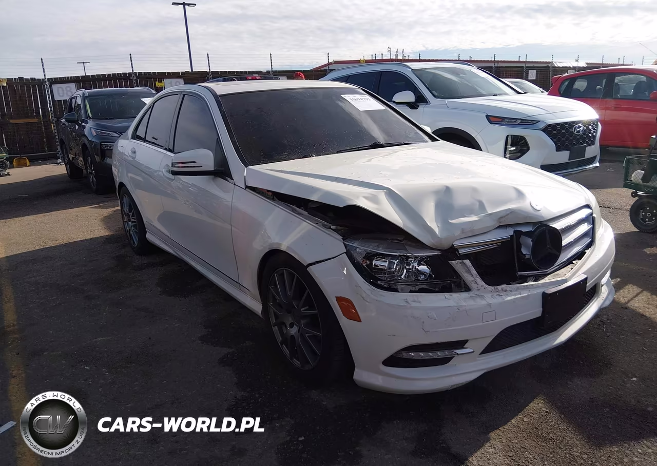 2011 Mercedes-Benz C 300 Luxury 4Matic-Sport 4Matic