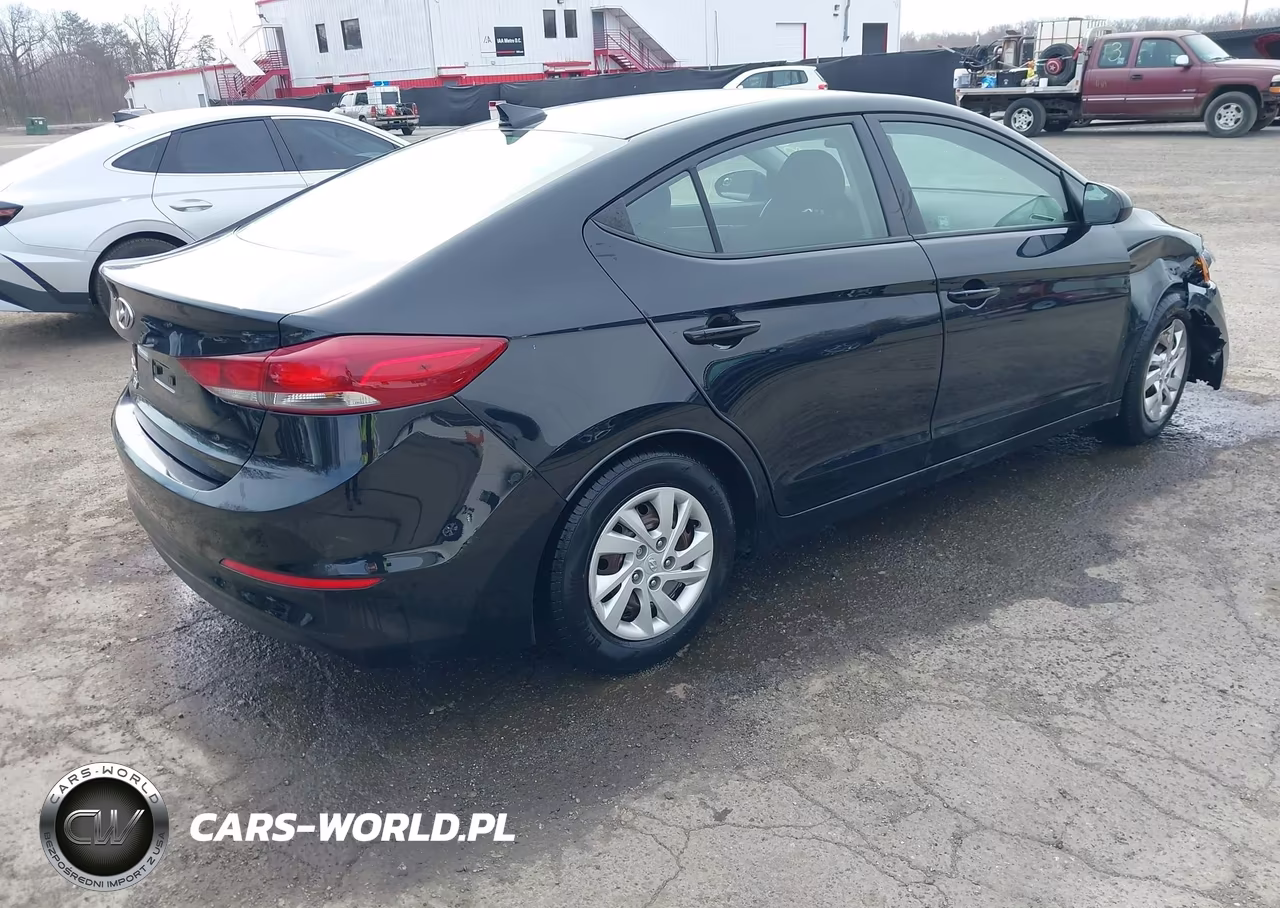 2018 Hyundai Elantra Se VIN:5NPD74LF0JH391904 - 4