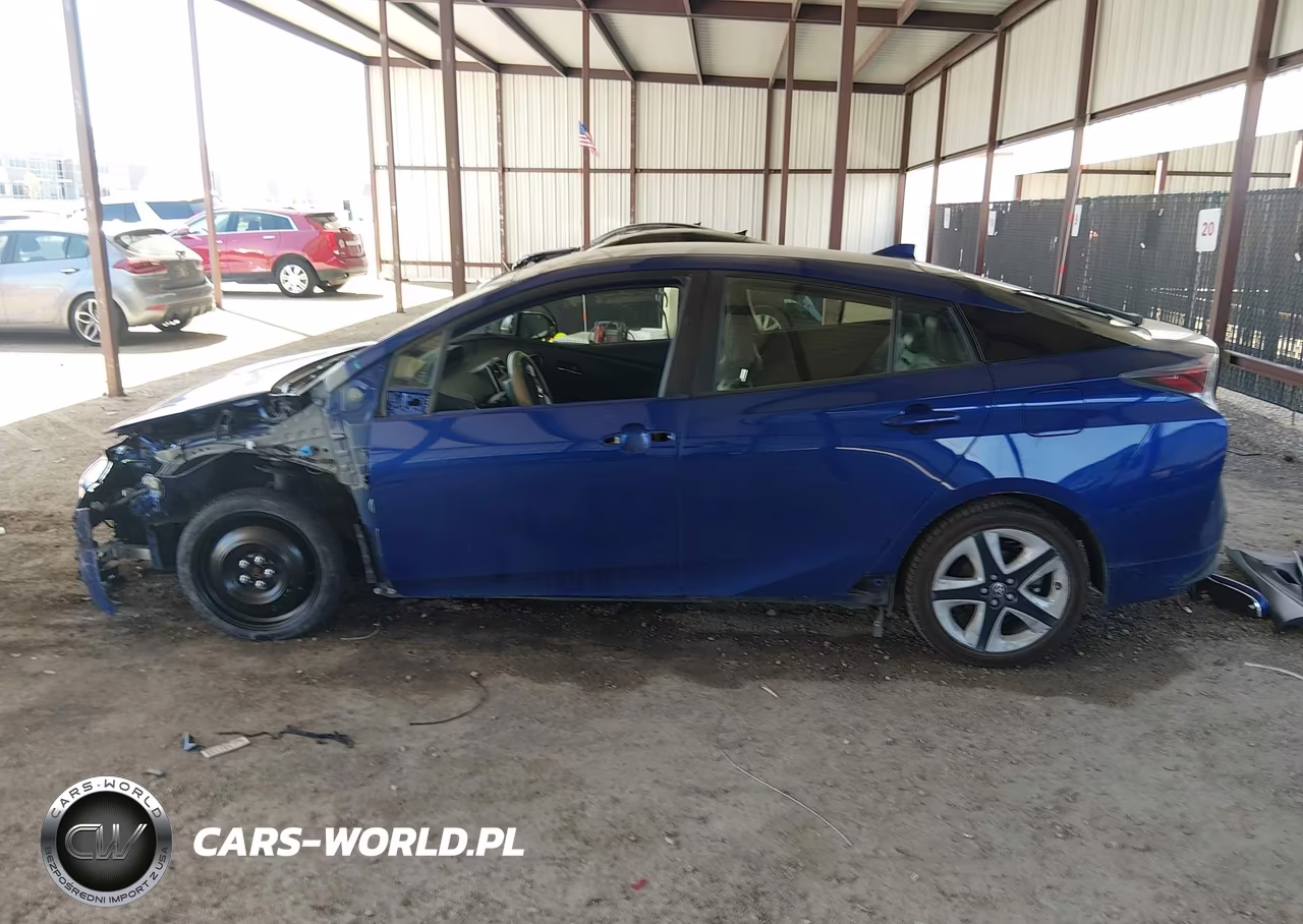 2017 Toyota Prius Three Touring VIN:JTDKARFUXH3532032 - 14