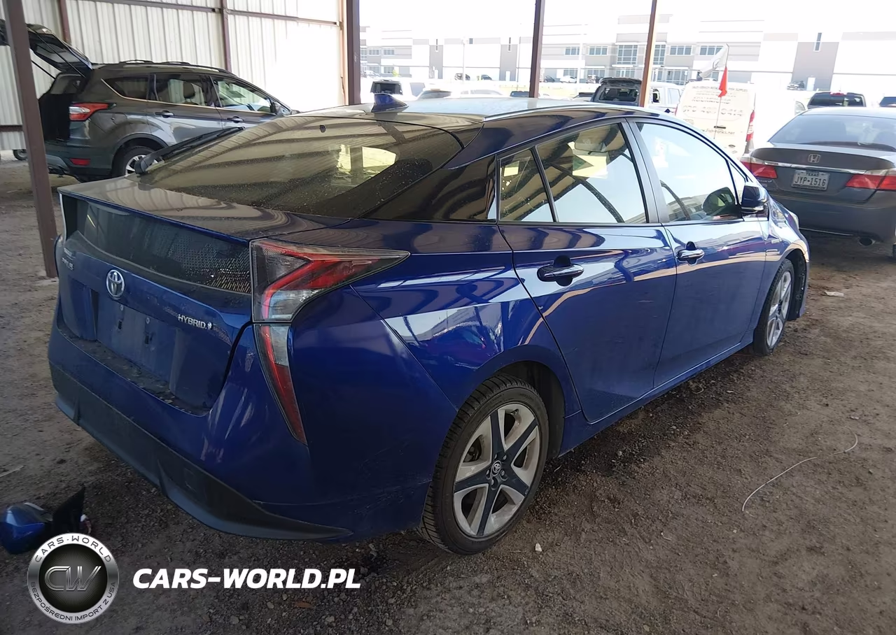 2017 Toyota Prius Three Touring VIN:JTDKARFUXH3532032 - 4