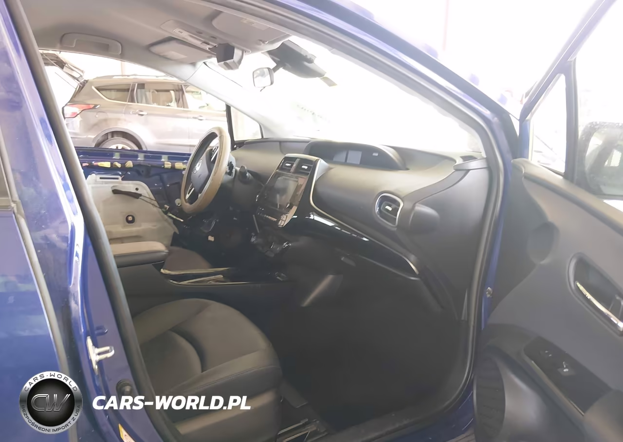 2017 Toyota Prius Three Touring VIN:JTDKARFUXH3532032 - 5
