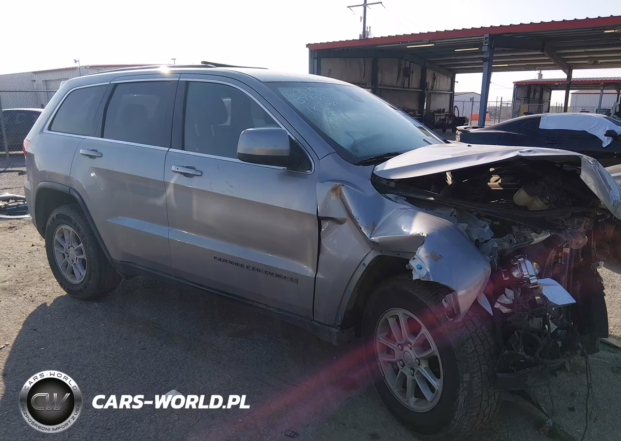 2018 Jeep Grand Cherokee Laredo 4X2