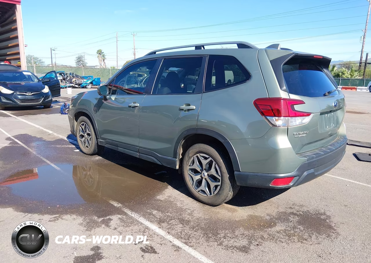 2021 Subaru Forester Premium VIN:JF2SKAJCXMH424361 - 3