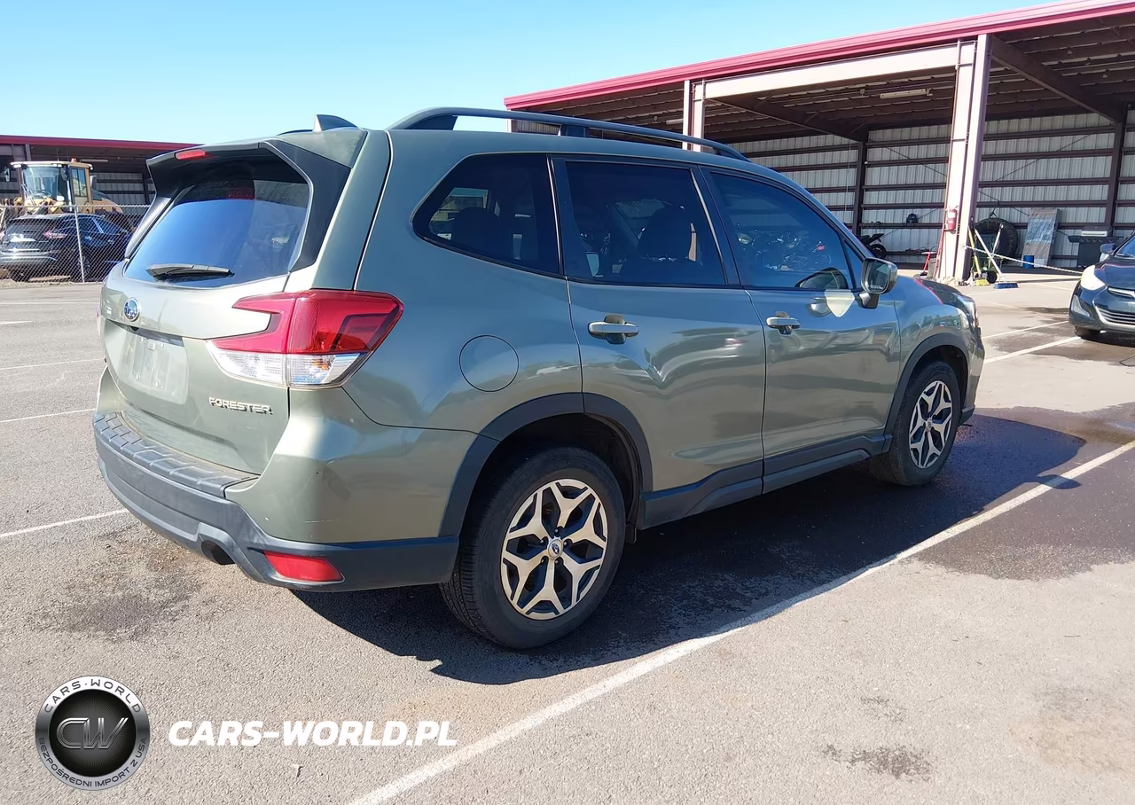 2021 Subaru Forester Premium VIN:JF2SKAJCXMH424361 - 4
