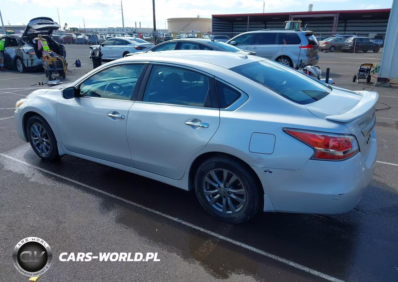 2015 Nissan Altima 2.5 S VIN:1N4AL3AP9FC464622 - 3