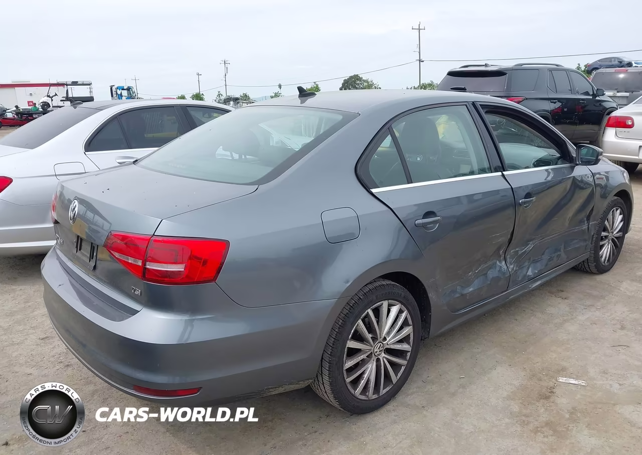 2015 Volkswagen Jetta 1.8T Se VIN:3VWD17AJ9FM214373 - 4