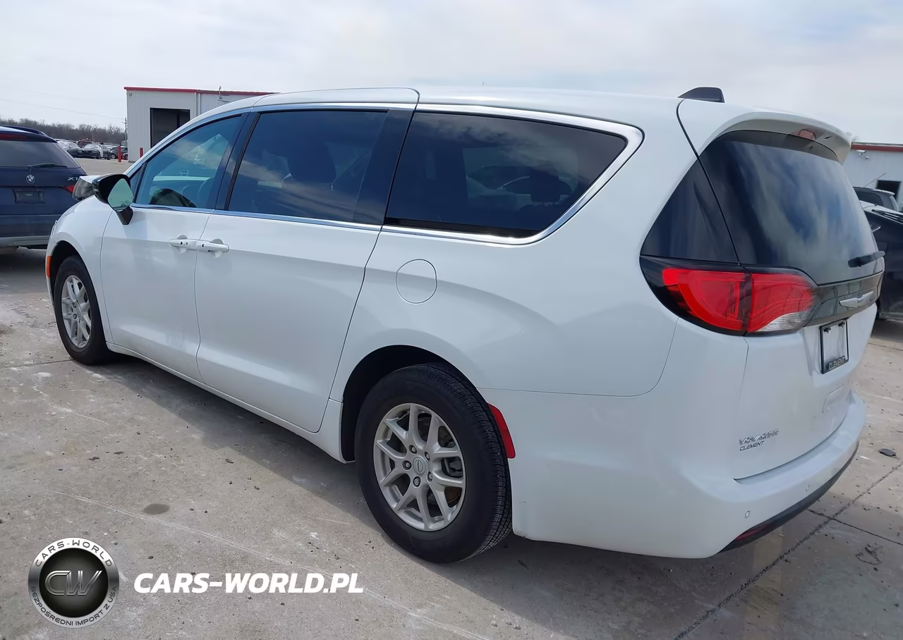 2025 Chrysler Voyager Lx VIN:2C4RC1CG8SR611173 - 3