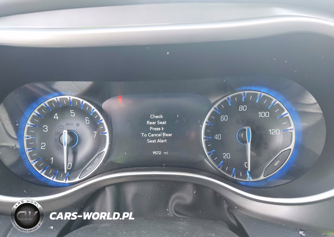2025 Chrysler Voyager Lx VIN:2C4RC1CG8SR611173 - 7