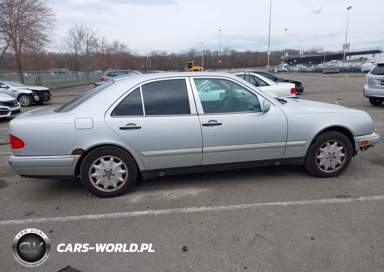 1999 Mercedes-Benz E 320 VIN:WDBJF65H0XA843087 - 13