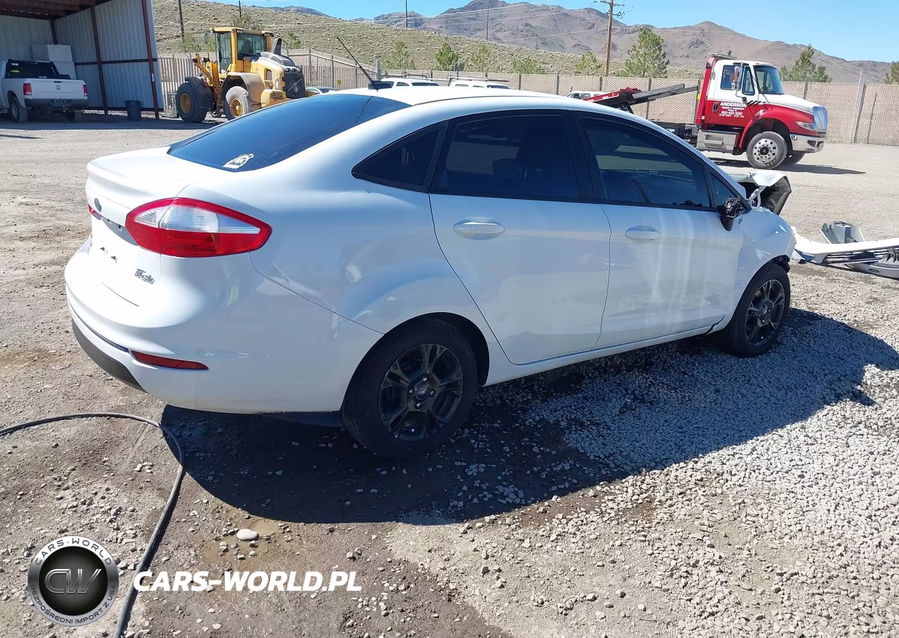 2014 Ford Fiesta Se VIN:3FADP4BJ4EM121246 - 4