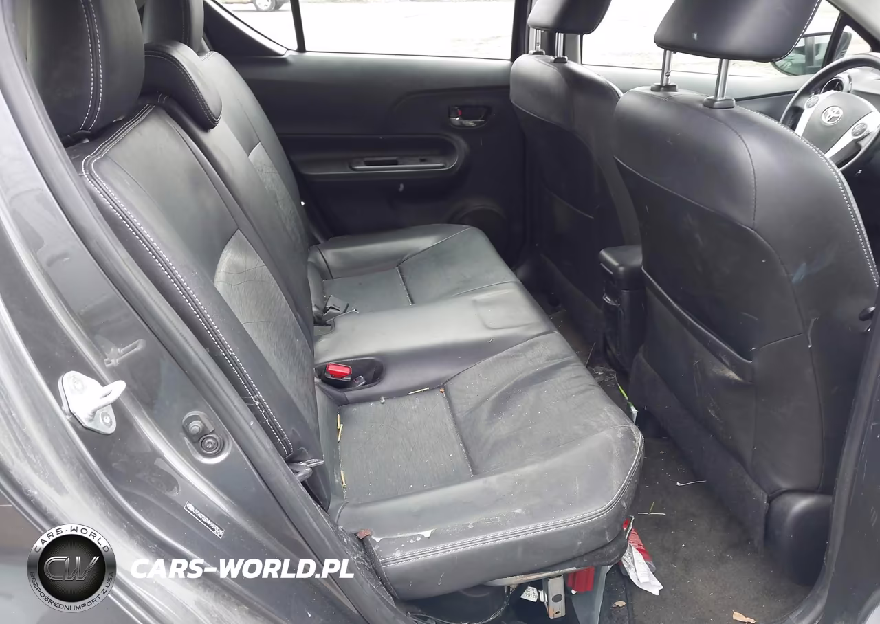 2017 Toyota Prius C Four VIN:JTDKDTB34H1593065 - 8