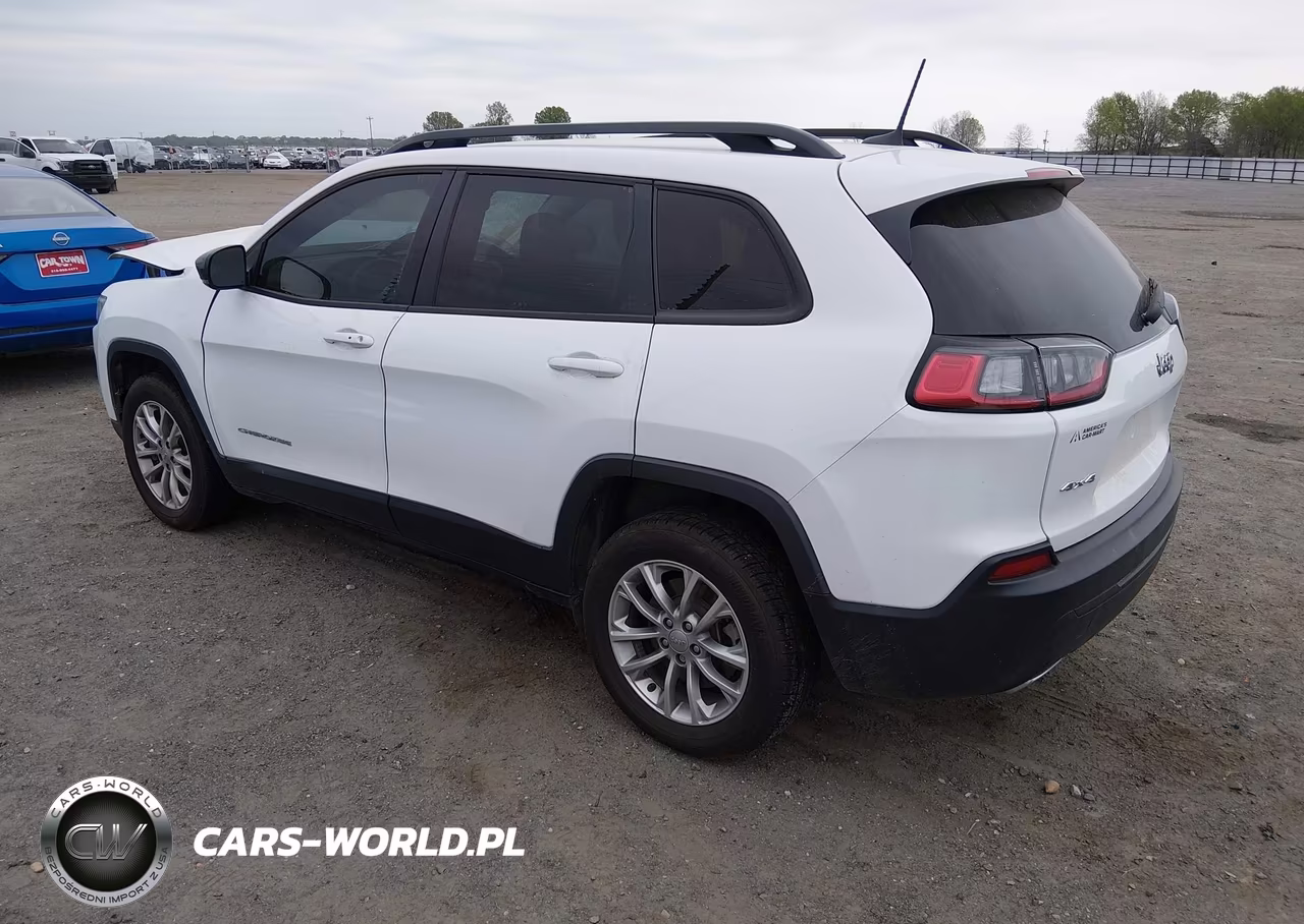 2022 Jeep Cherokee Latitude Lux 4X4 VIN:1C4PJMMN3ND526373 - 3