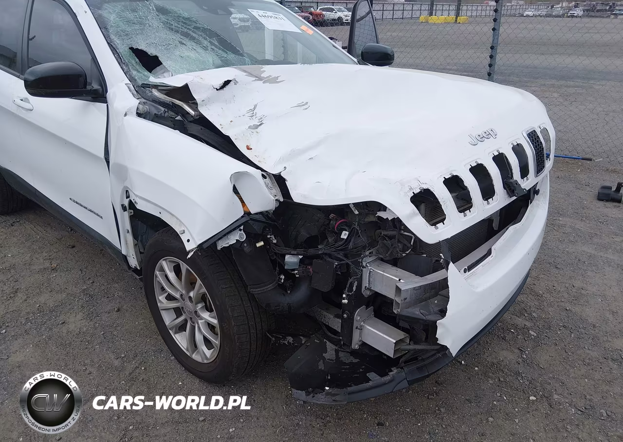 2022 Jeep Cherokee Latitude Lux 4X4 VIN:1C4PJMMN3ND526373 - 6