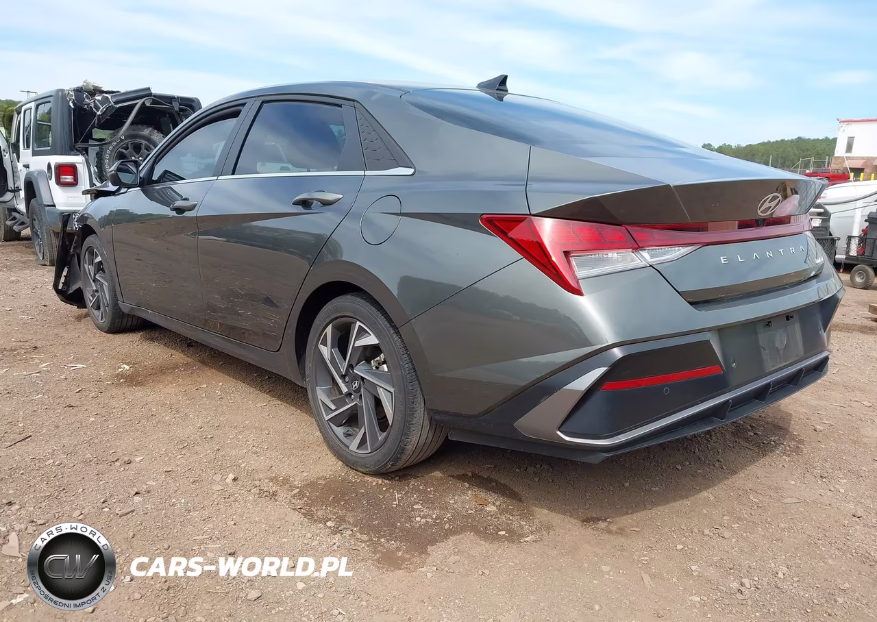 2024 Hyundai Elantra Limited VIN:KMHLP4DG6RU657619 - 3