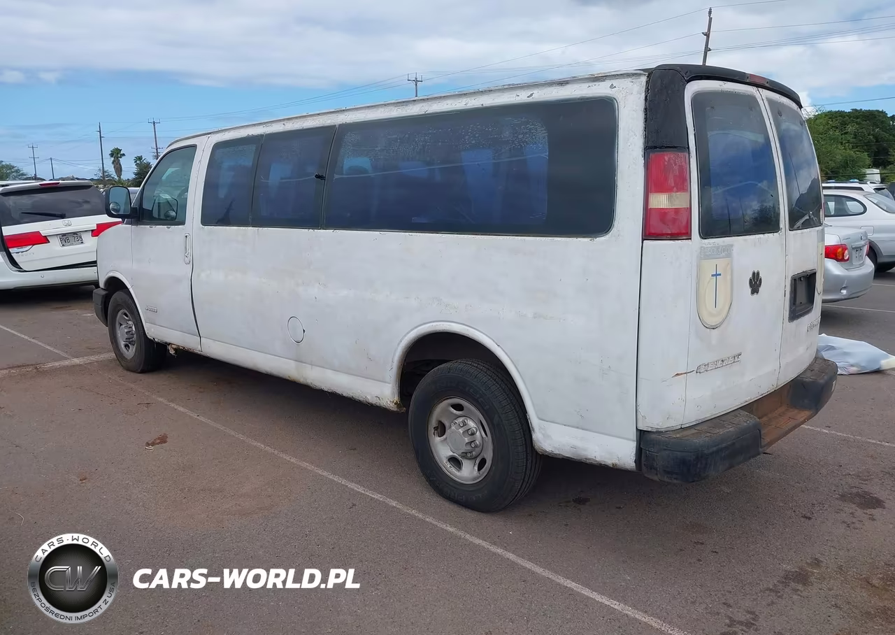2003 Chevrolet Express VIN:1GAHG39U031207274 - 3