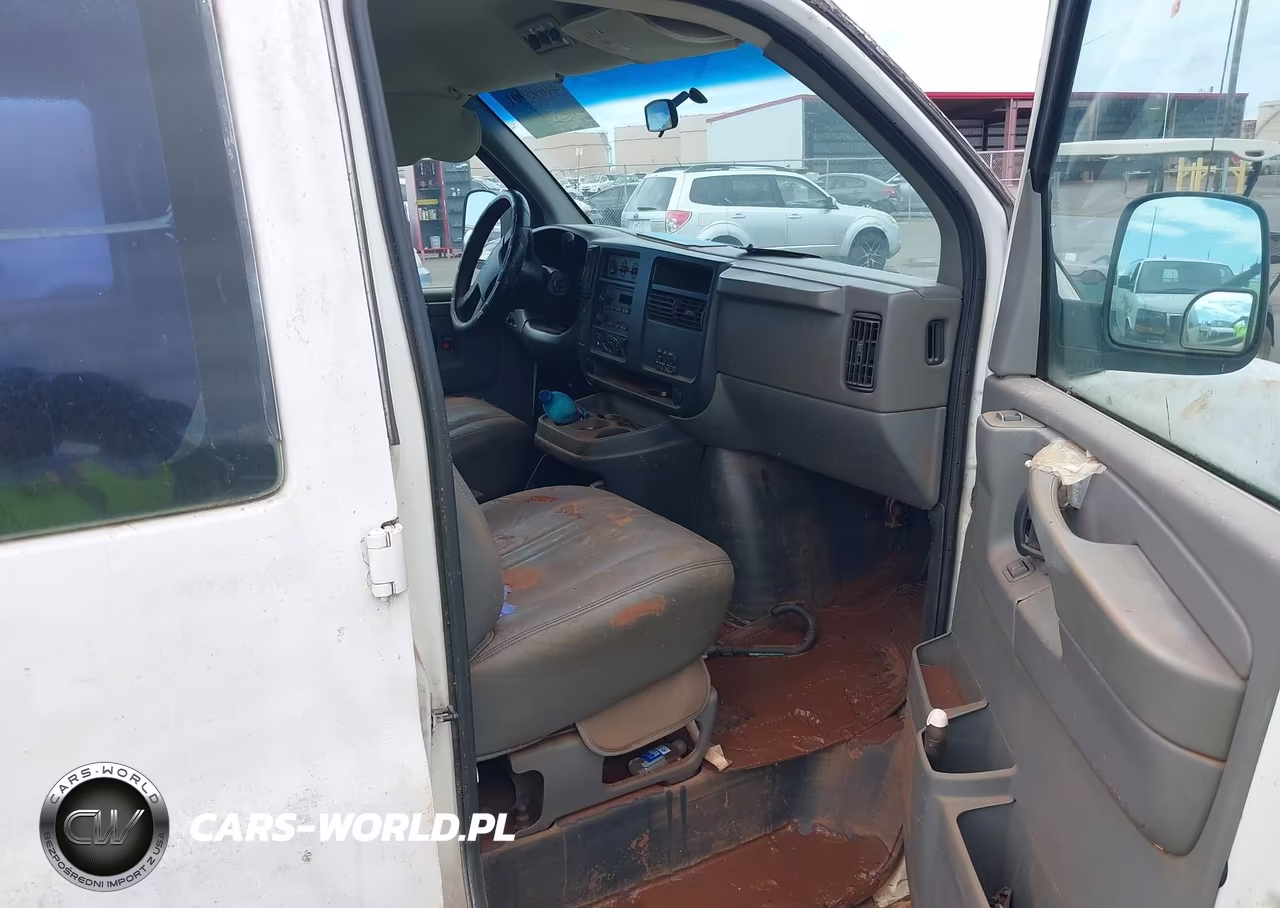 2003 Chevrolet Express VIN:1GAHG39U031207274 - 5