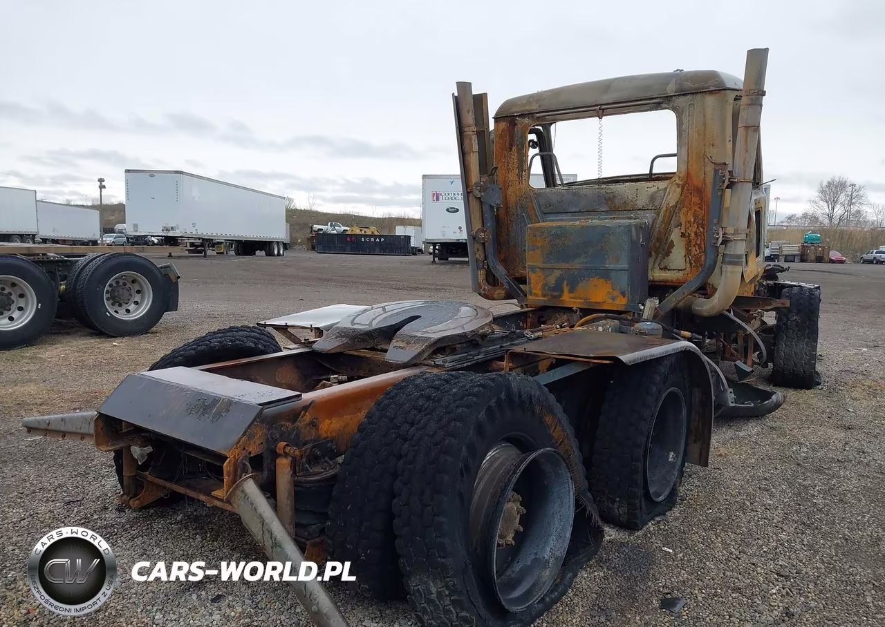 2005 Mack 700 Cl700 VIN:1M1AD65Y75M001687 - 3