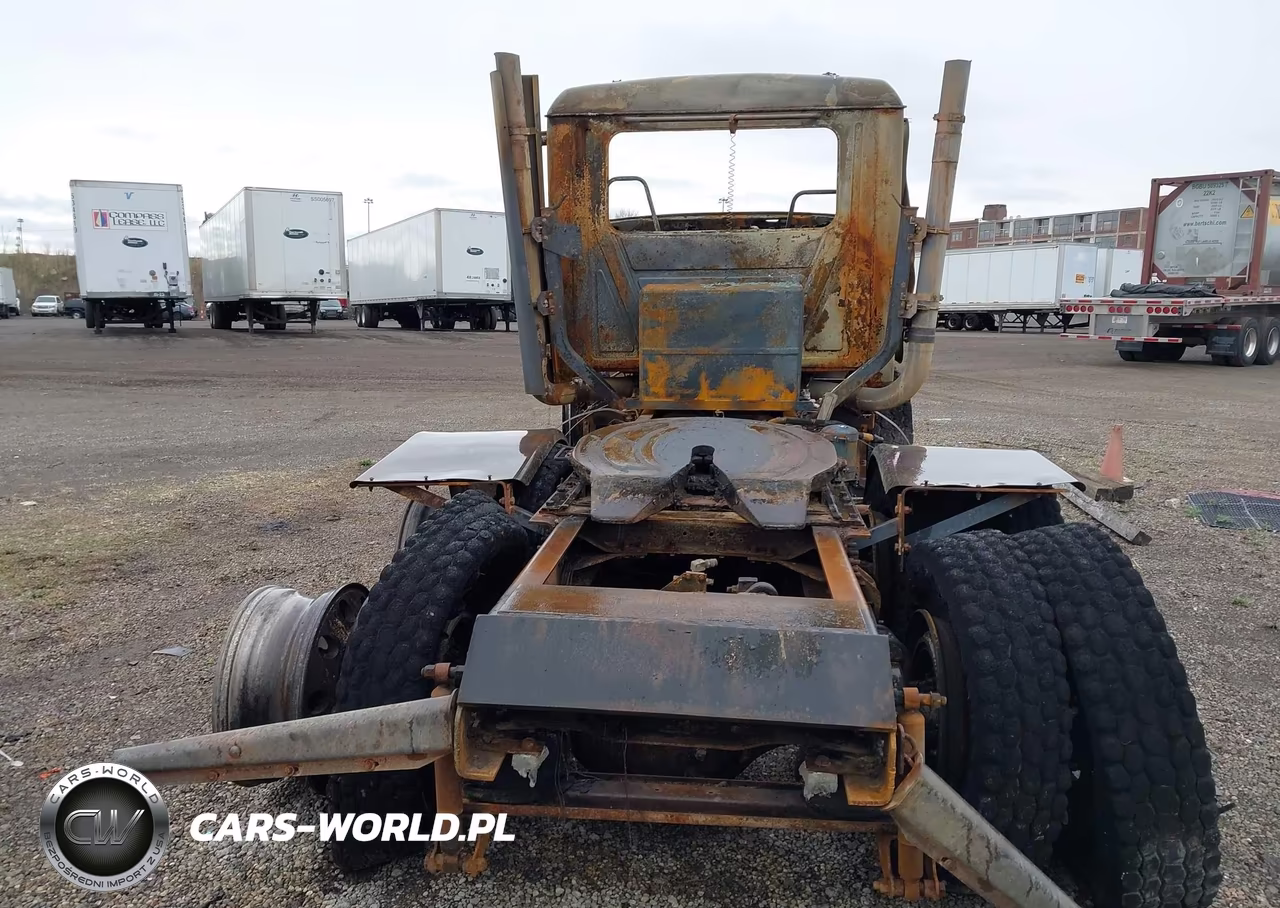 2005 Mack 700 Cl700 VIN:1M1AD65Y75M001687 - 8