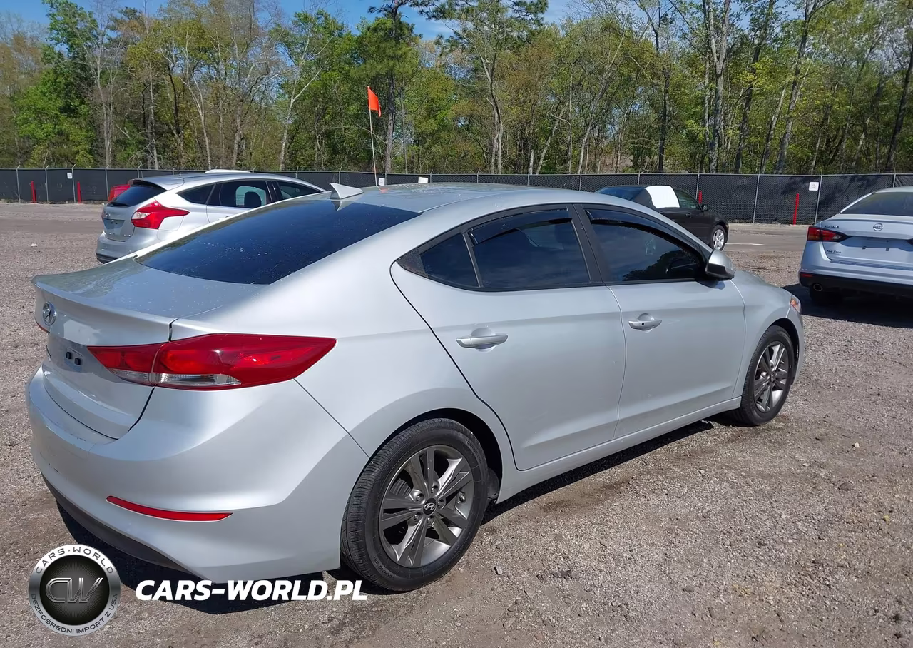 2017 Hyundai Elantra Value Edition VIN:5NPD84LF7HH207372 - 4