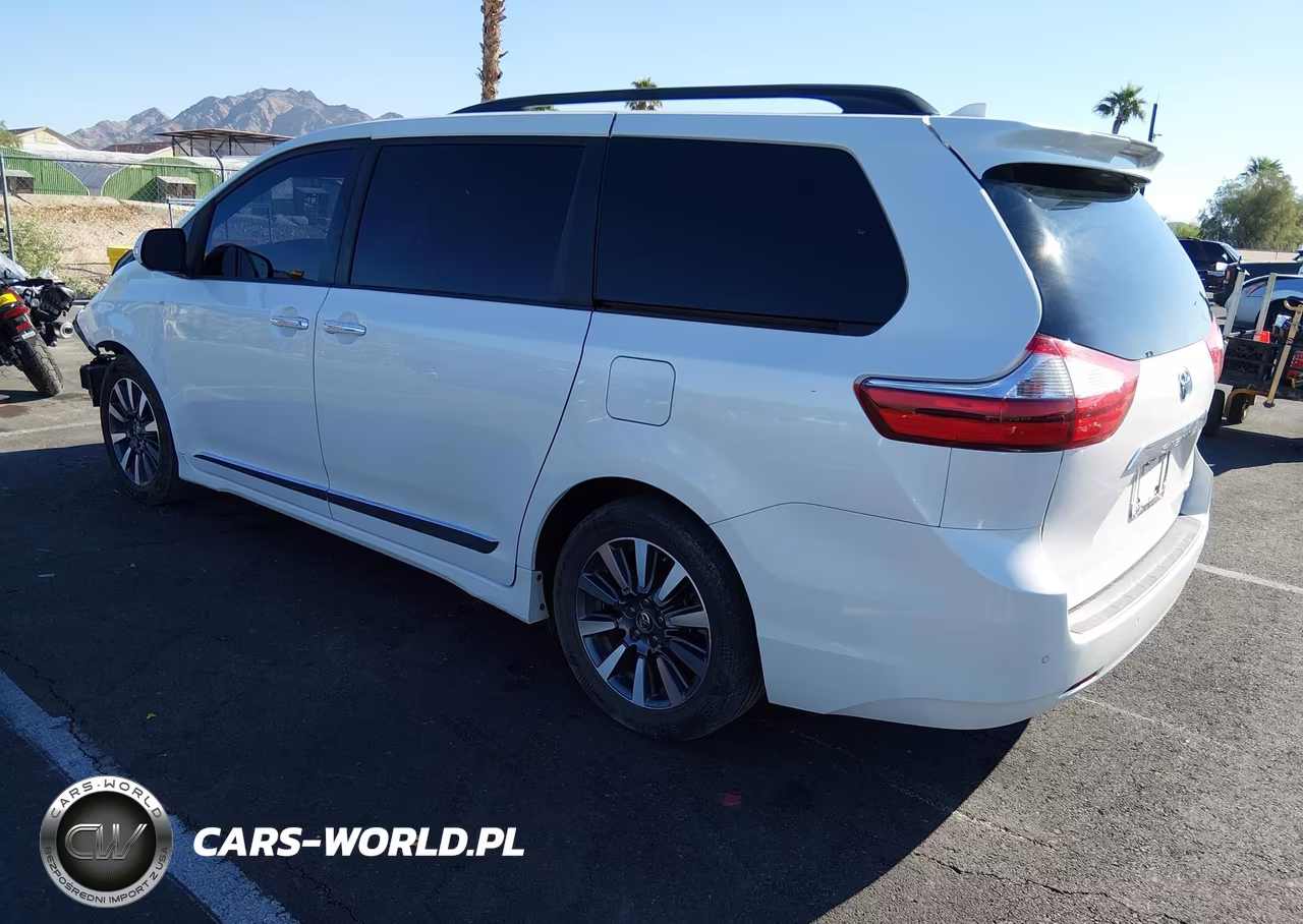 2018 Toyota Sienna Limited Premium 7 Passenger VIN:5TDYZ3DC6JS940980 - 3