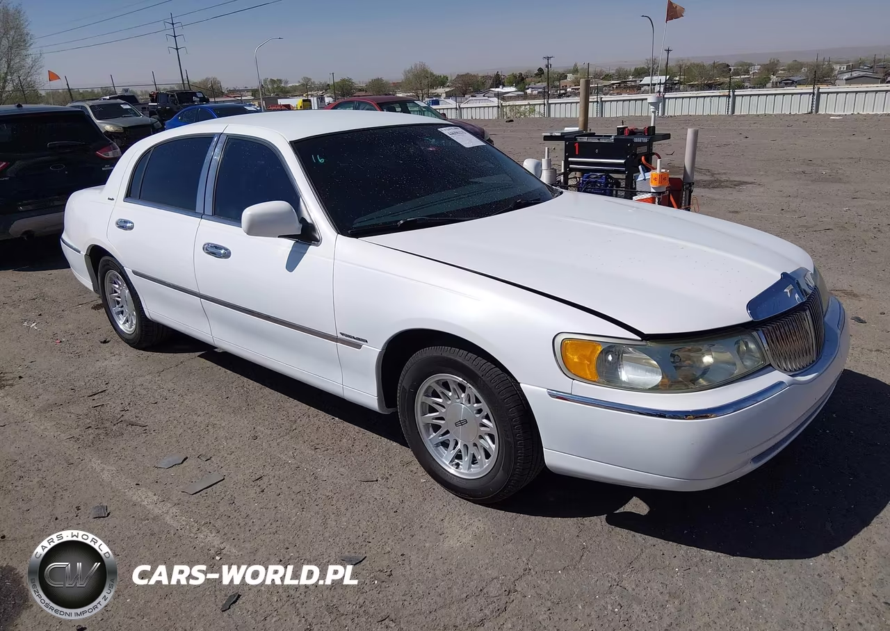 2001 Lincoln Town Car Executive