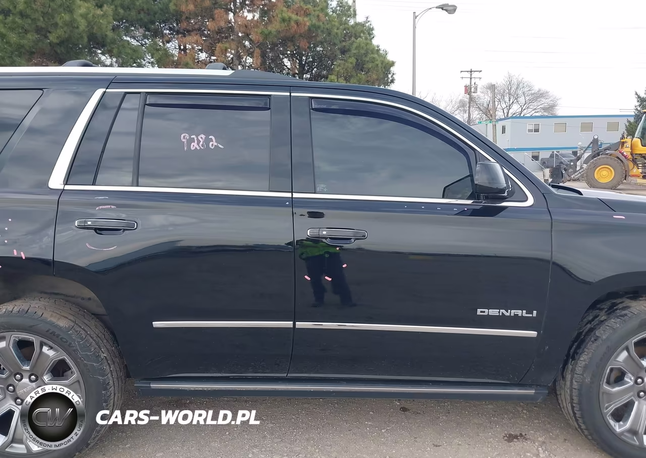 2017 GMC Yukon Denali VIN:1GKS2CKJ8HR358937 - 13