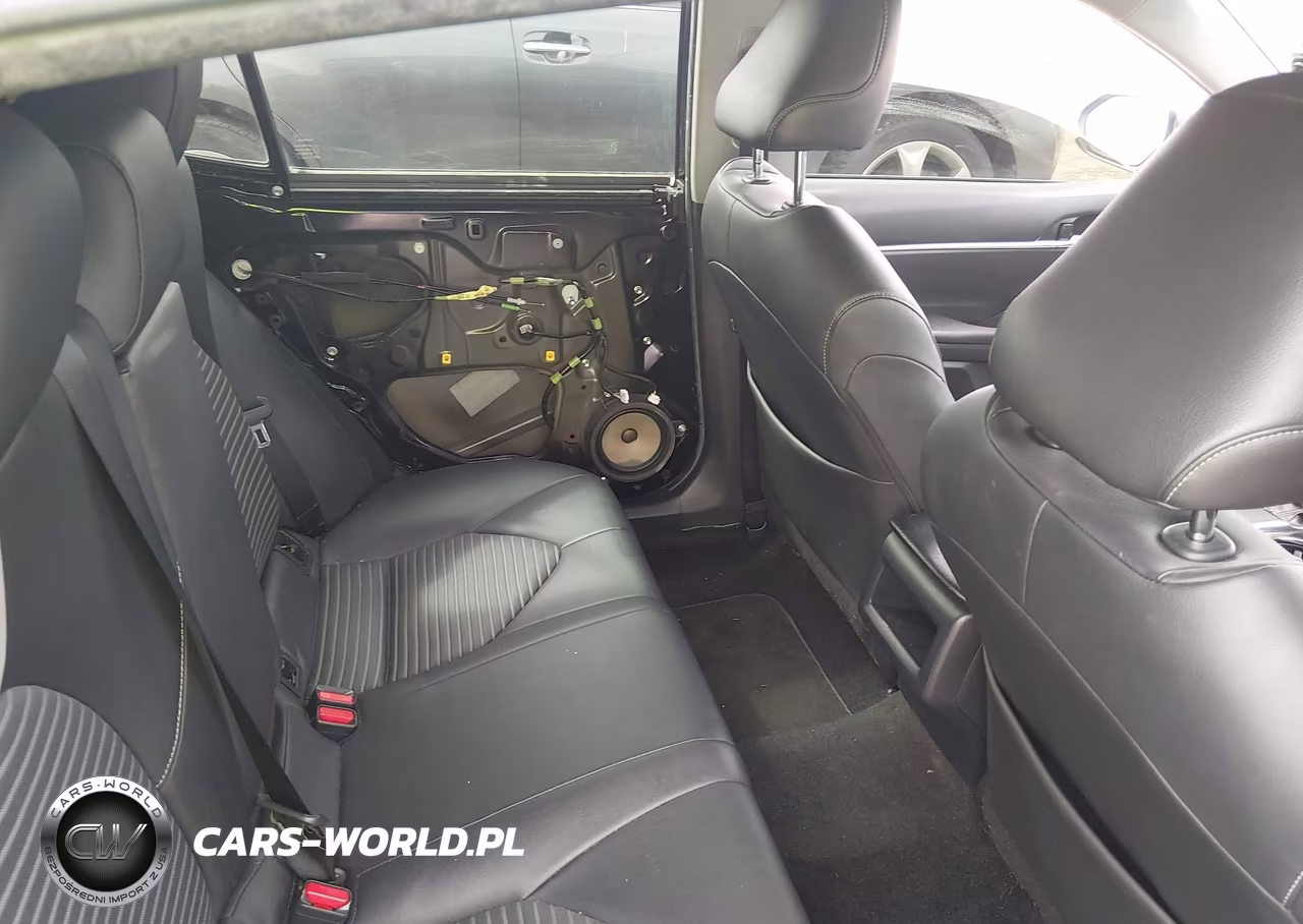 2018 Toyota Camry Se VIN:JTNB11HK8J3031090 - 8