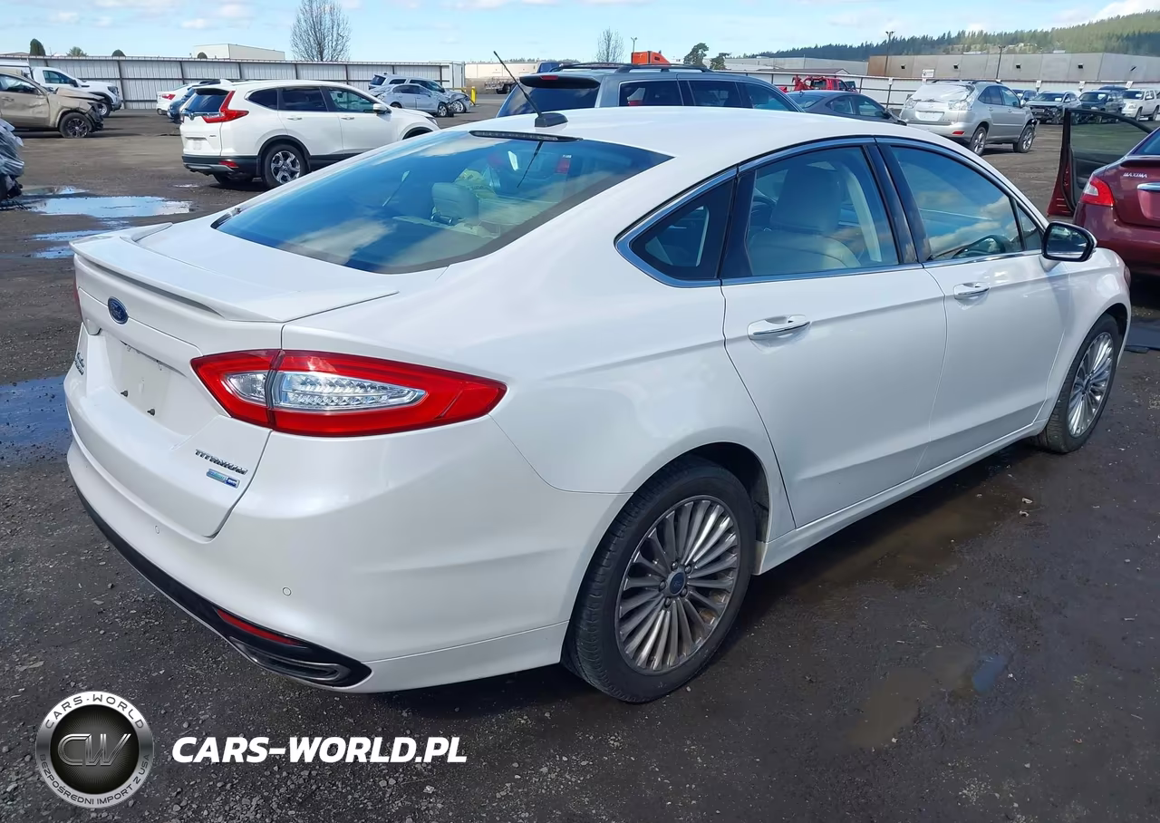 2016 Ford Fusion Titanium VIN:3FA6P0D90GR116376 - 4